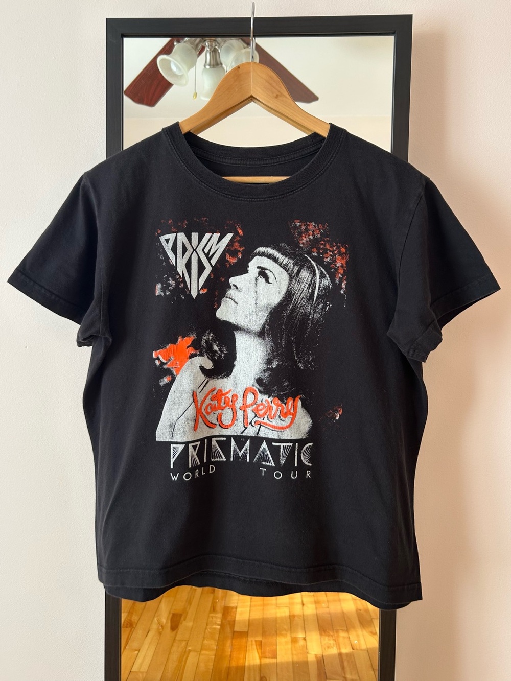 Vintage 2014 Katy Perry 🎤 Prismatic tour concert band tee shirt boxy cropped